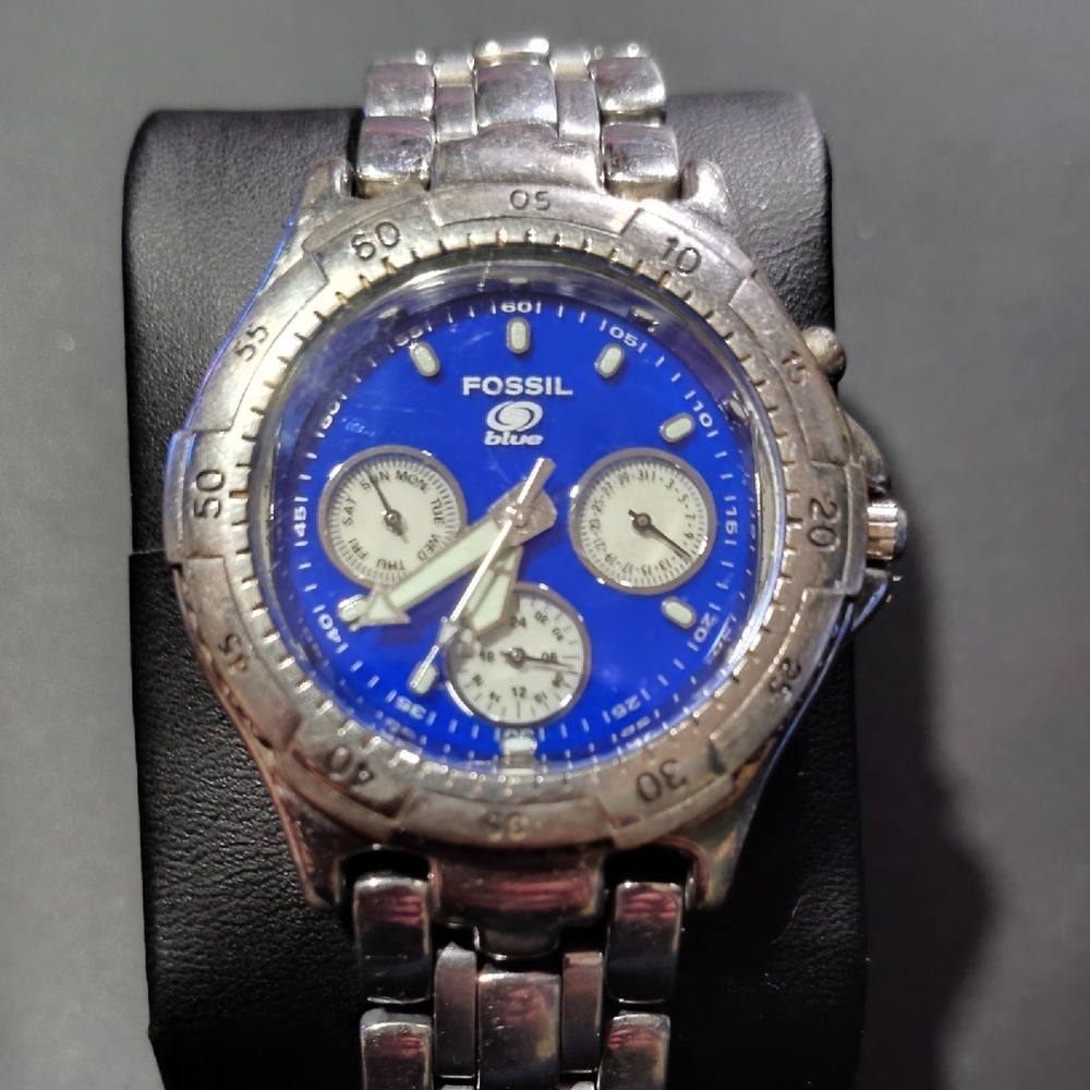 Fossil Blue The Original Blue Vibrant. Blue Face and 3 subdials. Vintage.